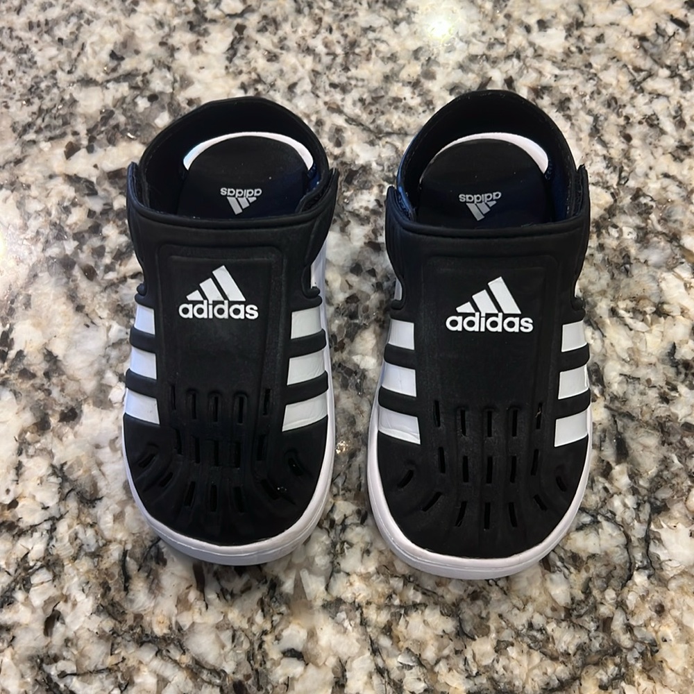 EUC Adidas foam sandals